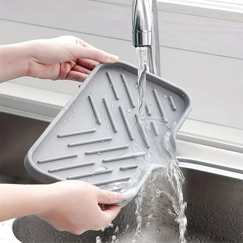 rangement silicone évier moderne éponge savon flacons minimaliste multifonction pliable gris texturé