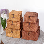 boîtes rangement tissage paille naturelle rustique boucles métalliques respectueux environnement multiple utilisations