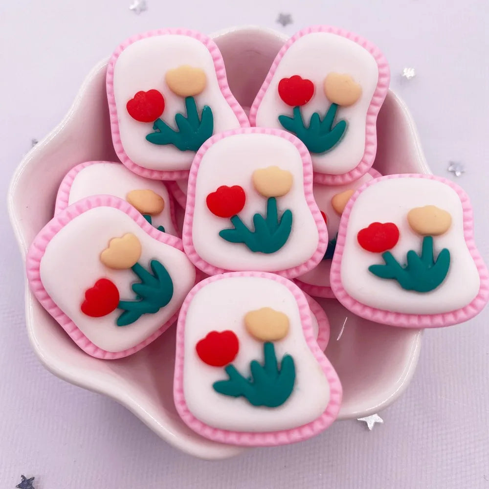 peinture résine kawaii biscuits décorés fleurs stylisées couleurs vives décorative enfantine bricolage scrapbooking