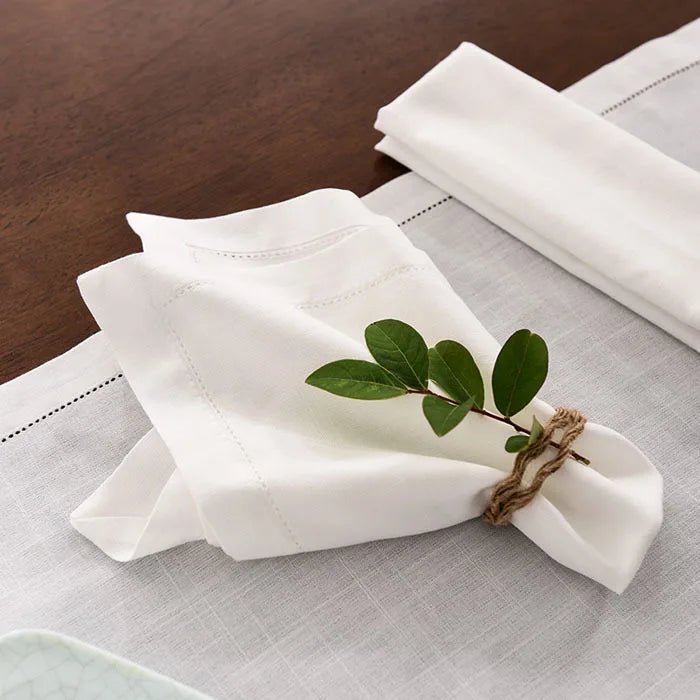 serviettes table coton brodées monogramme classiques blancs restaurant élégantes qualité supérieure