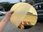 Détail de la finition dorée et coupe laser du miroir acrylique