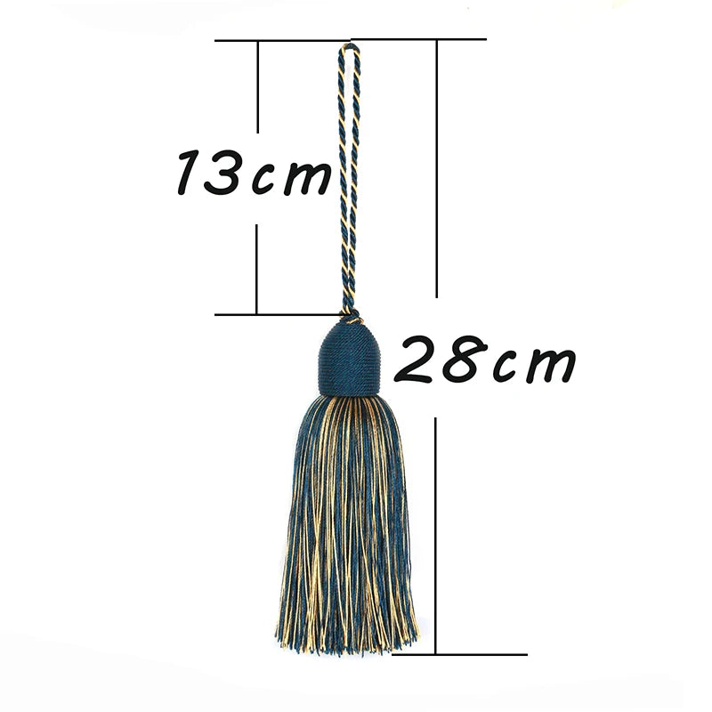 pompon porte décoration maison classique élégant couleur beige bleu marine noir blanc gris clair