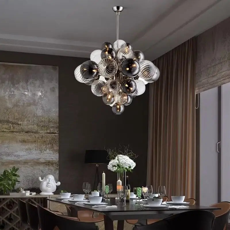 Suspension lumineuse moderne verre noir blanc gris billes translucides chaîne métallique