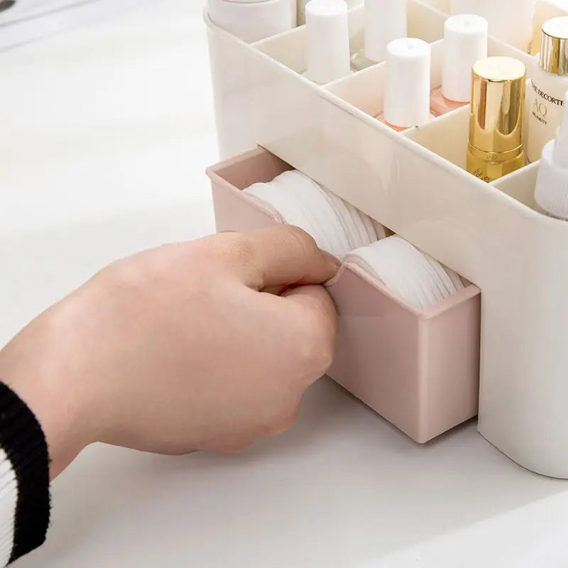 organisateur maquillage compartiments tiroir pinceaux produits cosmétiques brosse sourcils vernis démaquillants minimaliste modernes blanc