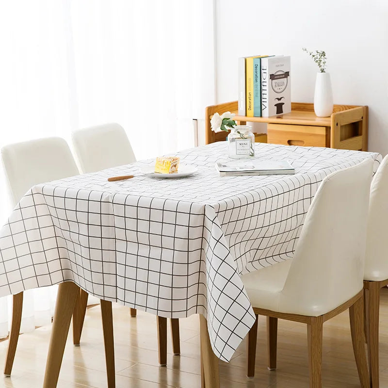 nappe imperméable moderne carreaux noirs vert clair blanc gris anti taches facile nettoyer maison