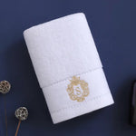 ensemble serviettes bain coton blanc broderie dorée monogramme luxe spa sport sport