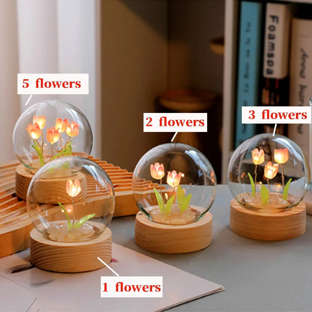 veilleuse boule verre tulipes artificielles feuilles vertes blanches base bois moderne transparente chambre décoration