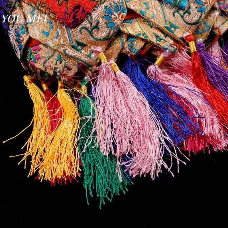rideau multicolore brodé ethnique tissu fait main décor bouddhiste motifs floraux tassels