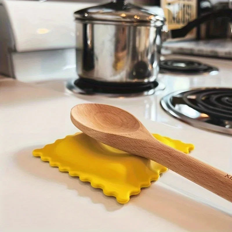 couvre soupe jaune silicone adhésif moderne anti brûlure isolation thermique cuisine unique