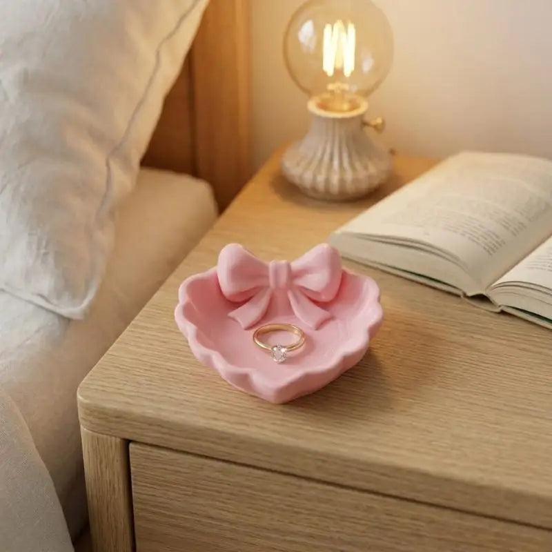 plateau bijoux texture velours rose nœud décoratif moderne féminin rangement anneaux boucles doreilles bracelet