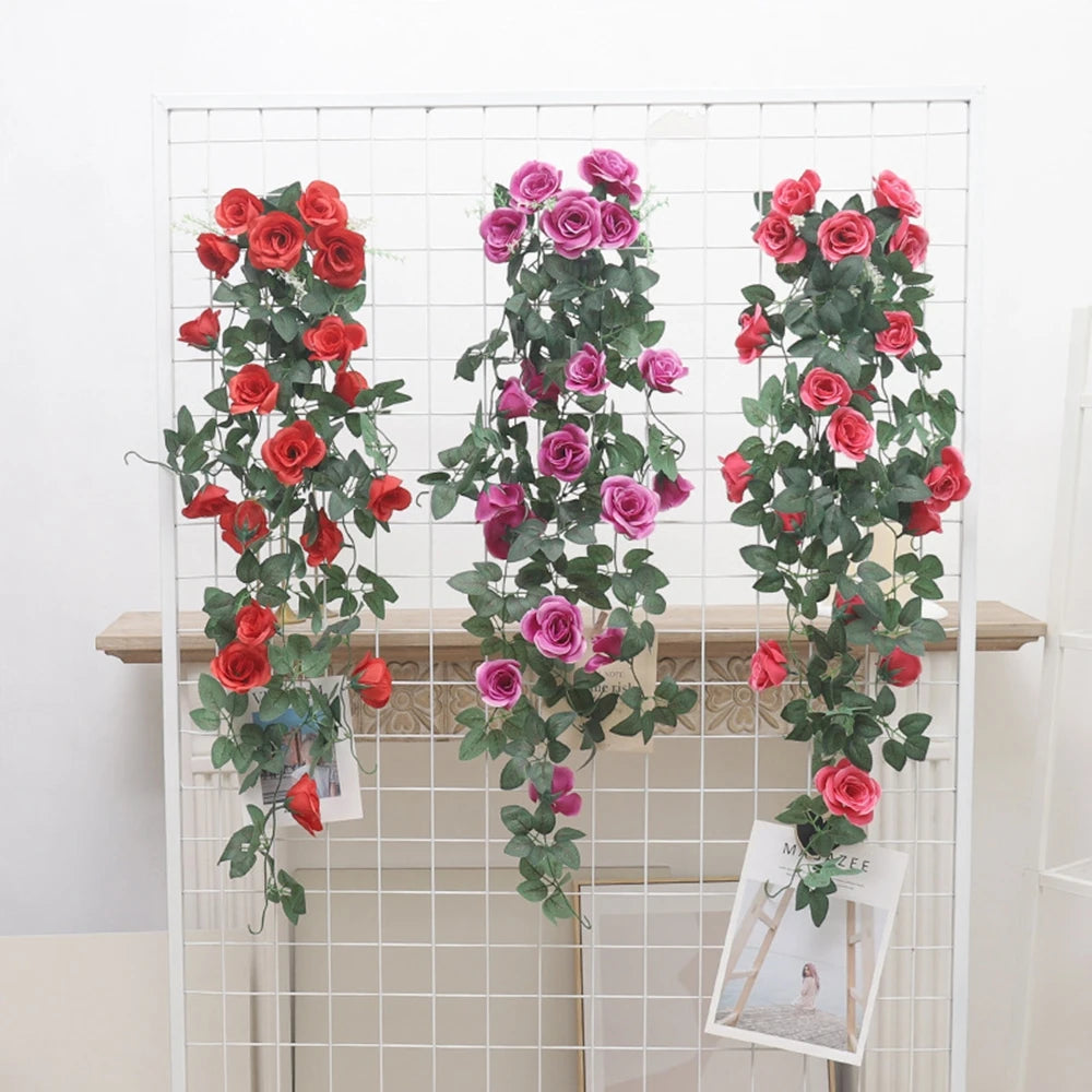 guirlande fleurs artificielles roses feuilles vertes decoration maison exterieur classique romantique blanc rouge violet