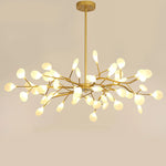 suspension lumineuse or blanc feuilles stylisées opalescente contemporaine 18 ampoules