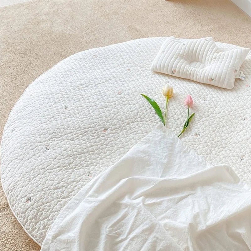 tapis rond bébé blanc pois nounours brodés coussin oreiller nordique décoration minimaliste enfants chambre