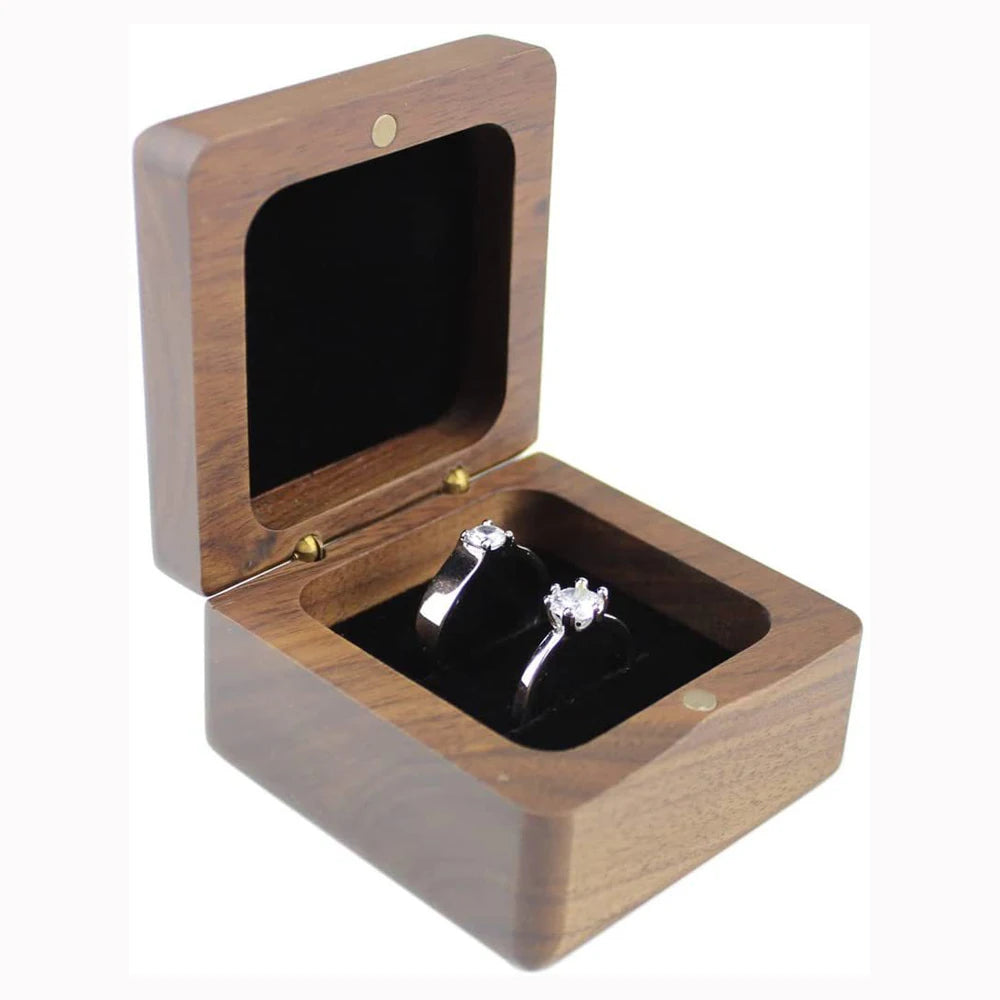 boîte rangement bijoux bois carré marron foncé grain naturel opaque classique dorés deux alliances