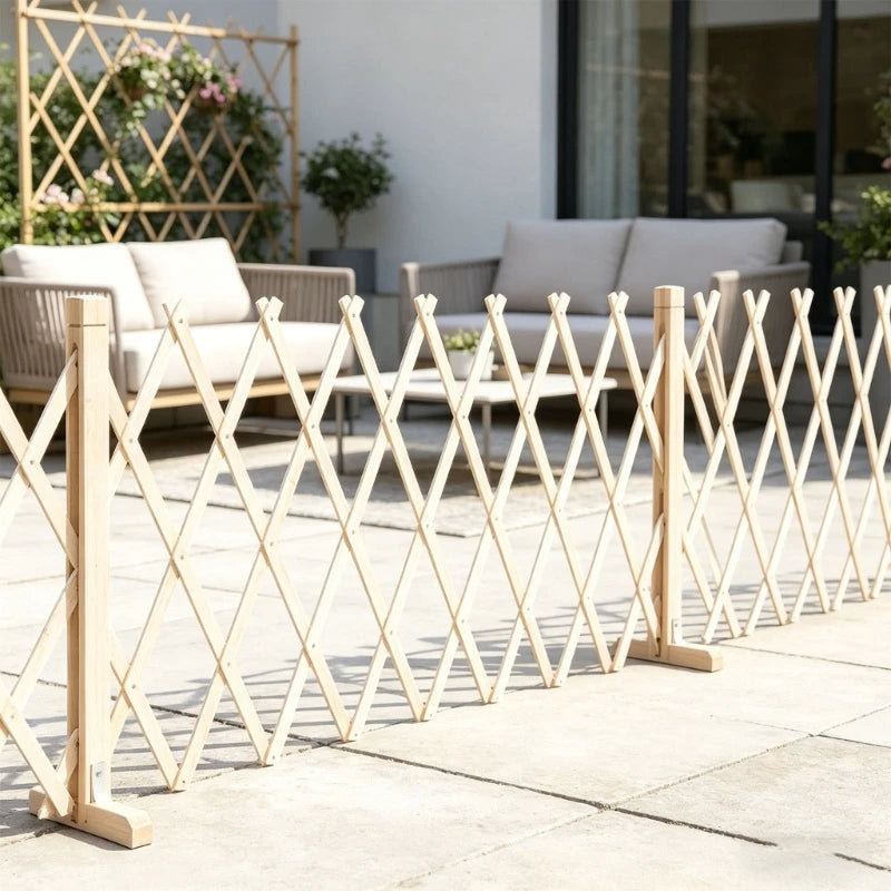 treillis rustique jardin fleurs plantes grimpantes support decoration exterieure aspect bois naturel