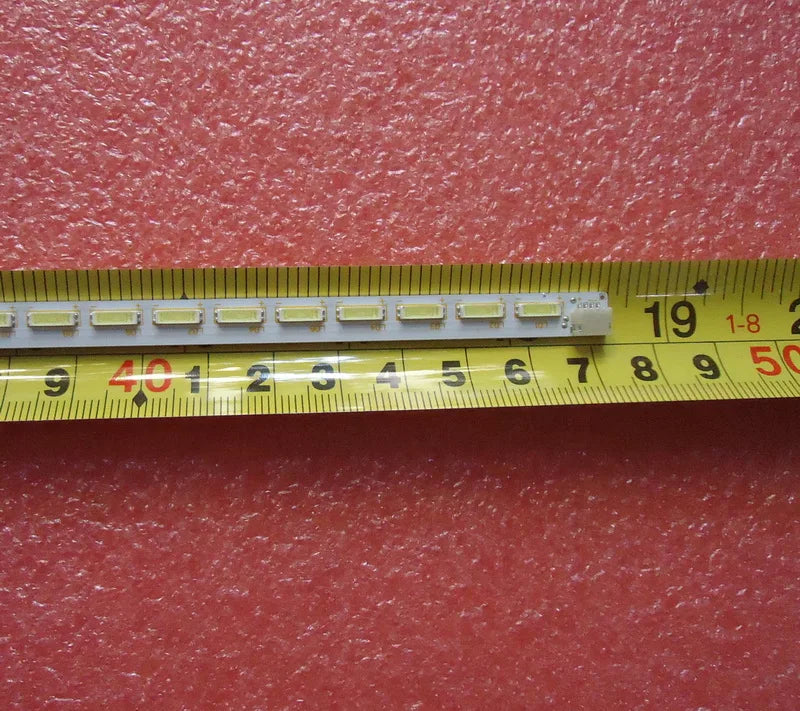 ruban adhésif blanc moderne 40cm fixé adhésivement opaquet usage varié