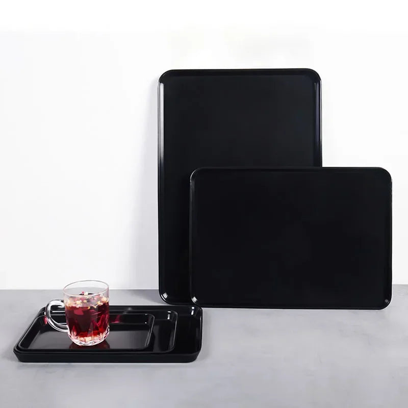 assiettes plats modernes blanc noir cuisine rangement fruits desserts petit déjeuner