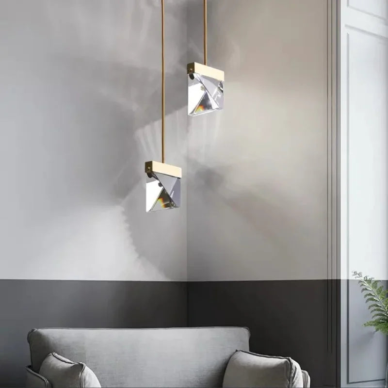 suspension lumineuse moderne transparente cuivre triangle brillant câble suspendu minimaliste chambre salon étude