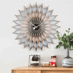 horloge murale moderne motif floral aiguilles métal couleur bois salon chambre