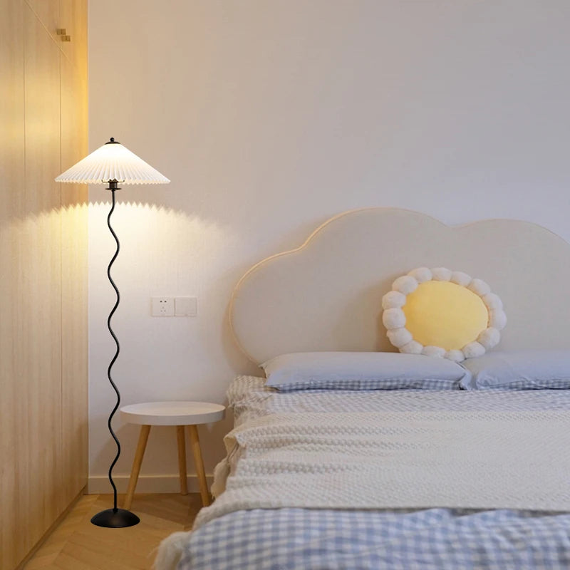 grand lampadaire moderne tissu plissé salon chambre lumière douce intérieur