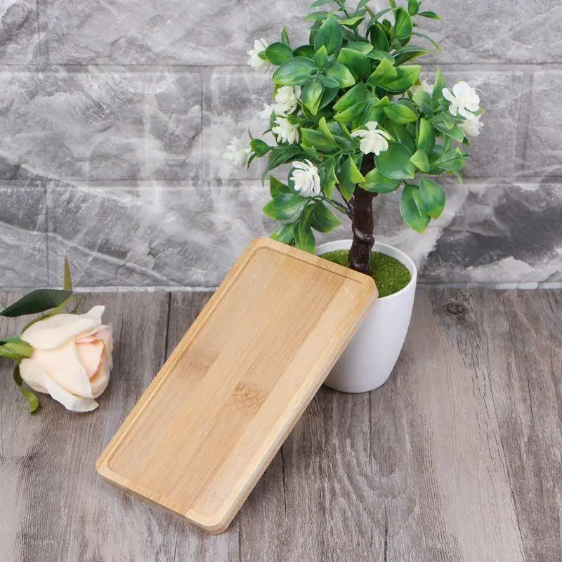 planche découper bois naturelle simple rustique plateau cuisine plante artificielle pot noir horizontal rayures