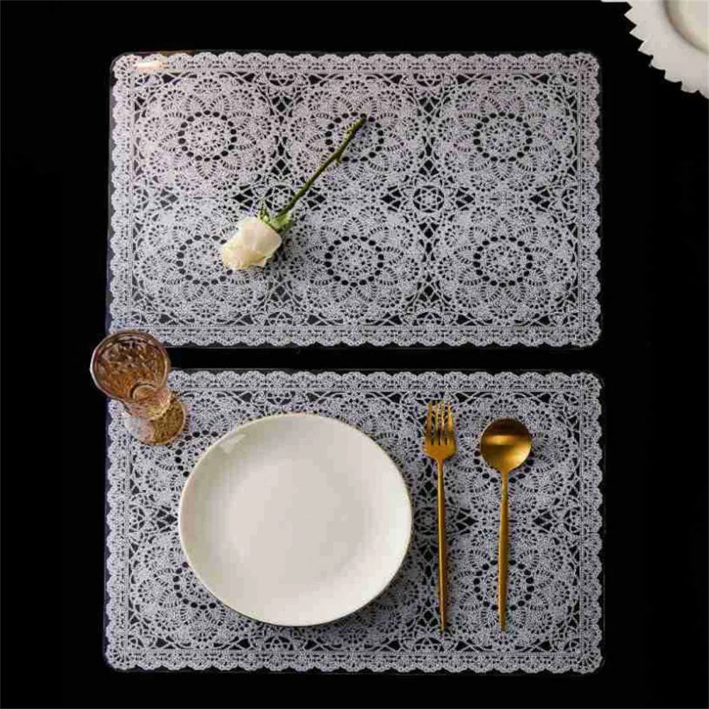 serviettes table blancs motifs floraux dentelle fine classiques élégantes respectueuses environnement 45x30cm set 12