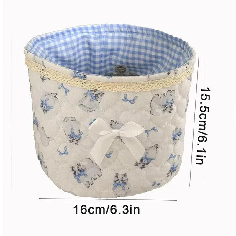 panier rangement blanc bleu rose vichy broderie vintage décoratif boucle ruban organisation jouets
