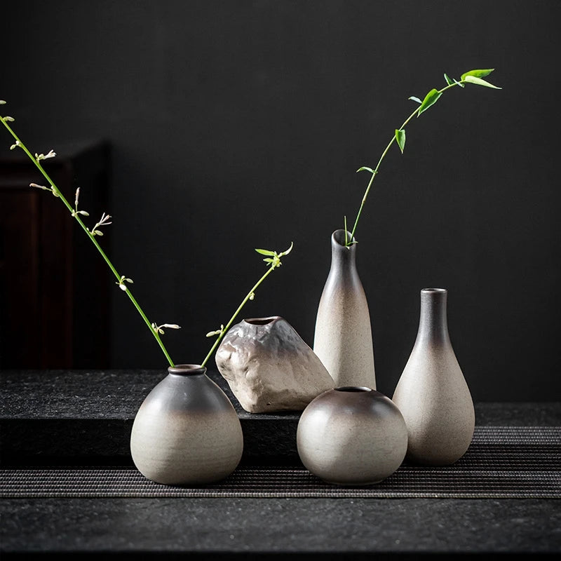 vases décoration gris brun minimaliste artisanal hydroponie fleurs séchées plante verte