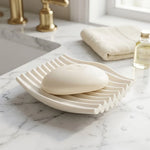 support savon blanc moderne rayures horizontales opalescent salle bain organisation éponge récurer plateau