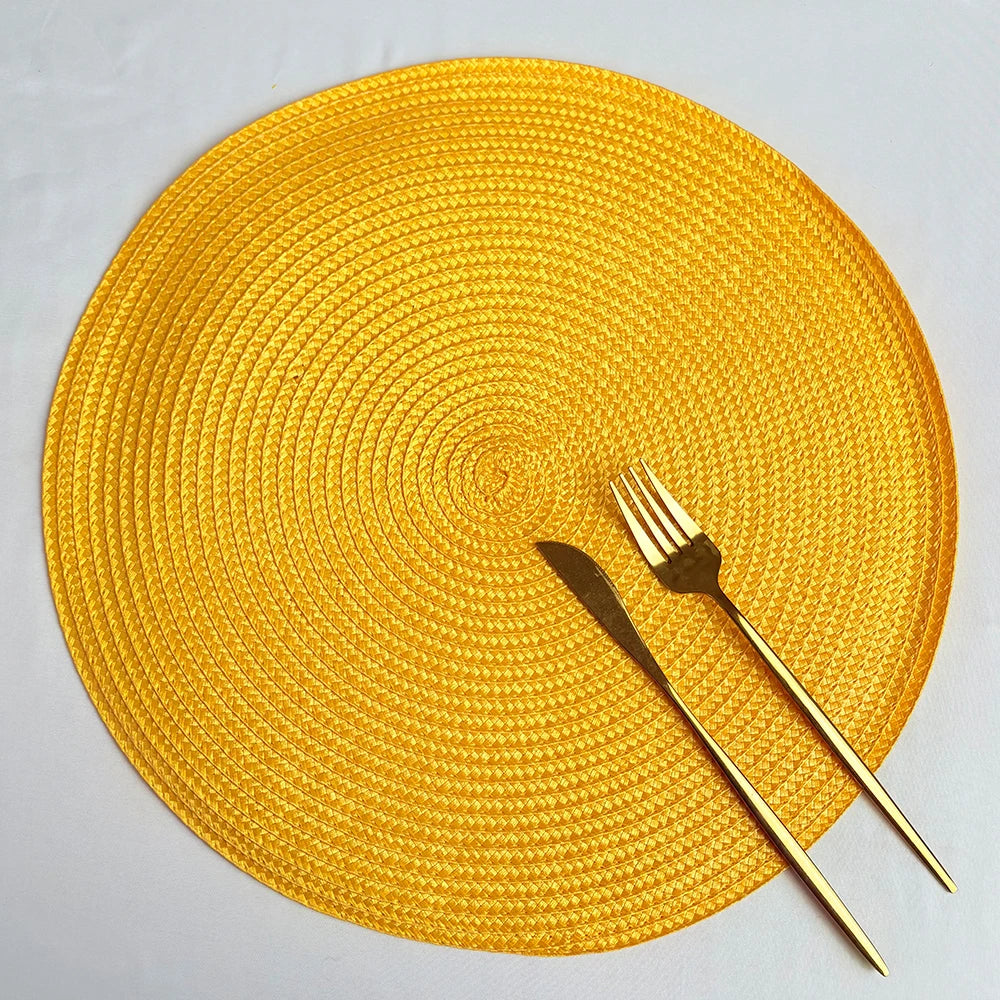 tapis table tissé spirale moderne orange rouge bleu beige placemat assiette cuillère verre
