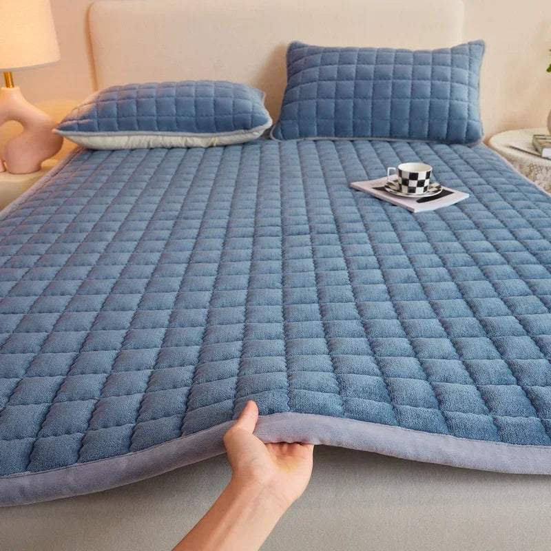 couvre lit matelassé bleu motif carrés automne hiver polyeaux fixés contemporain doux polyester 180x200cm