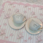 serviettes table rectangulaires fleurs roses classiques blanc rose pâle beige bleu clair bordure dentelée