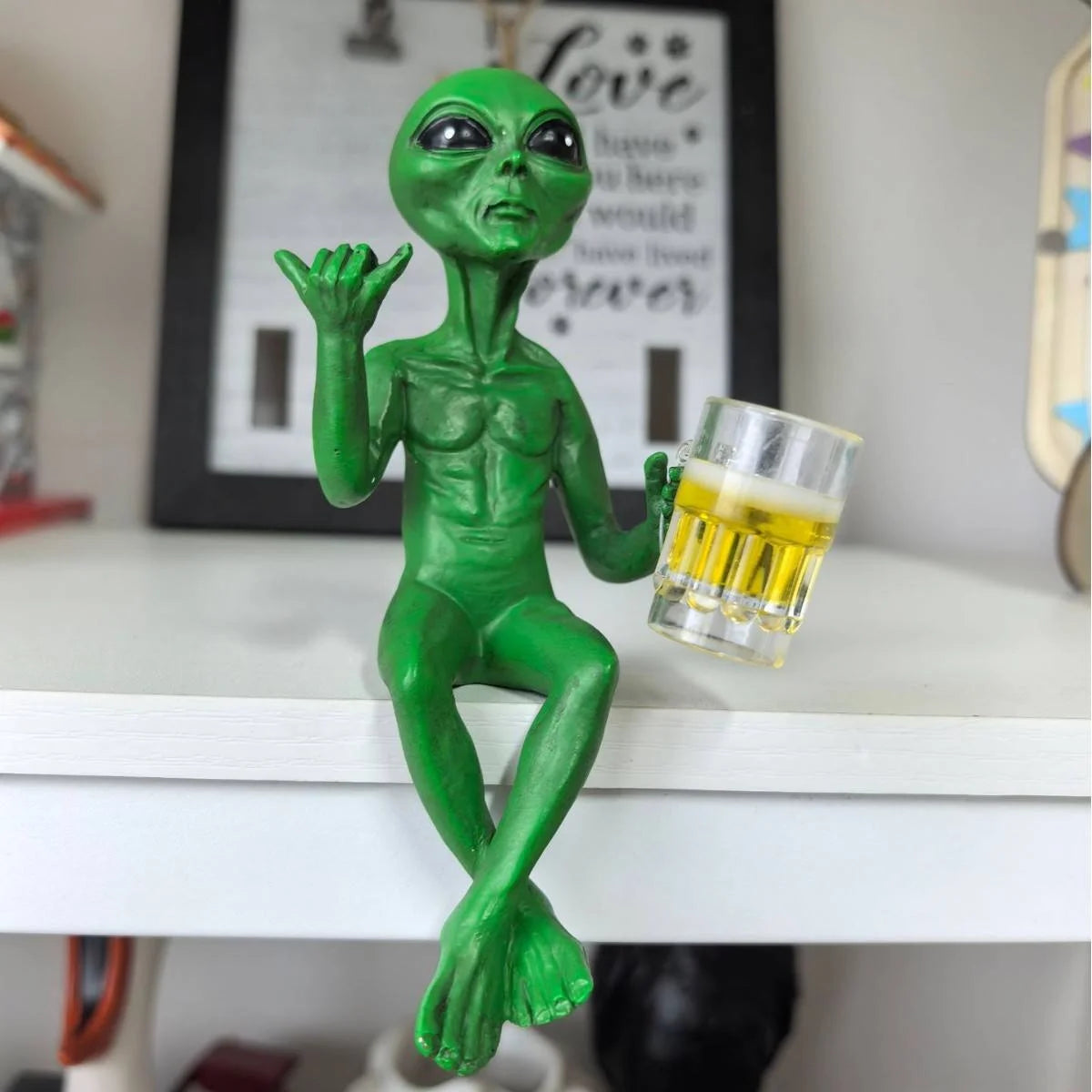 statue alien résine verre bière vin étagère décoration science fiction