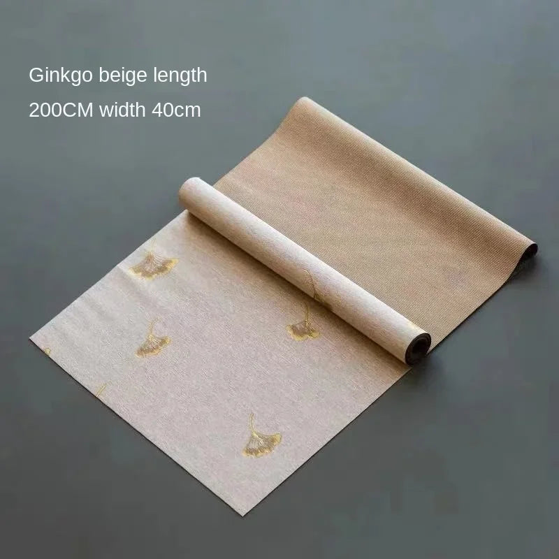 serviette table classique feuilles d'érable dorées vert foncé beige marron traditionnelle tasses thé plateau