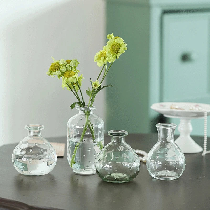 vase transparent moderne bulles couleurs vives décoration intérieure arrangement floral table mariage
