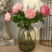 rose artificielle hydratante tige multiple vase verre gris feuilles eucalyptus deco intérieure floral bohème