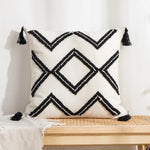 coussin carré boho blanc motif géométrique noir tassel brodé anti décubitus polyester