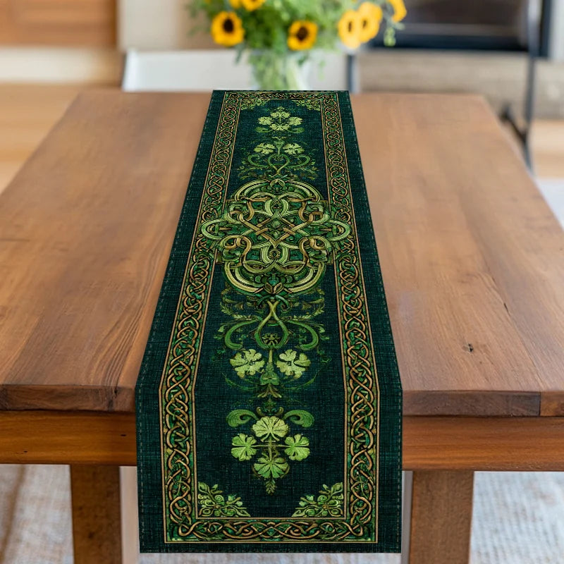 nappe lin trèfles celtiques motifs végétaux vert or festive table decoration durable