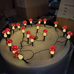 lampe solaire champignon rouge points blancs corps jaune transparent extérieur décoration enfantine modes éclairage