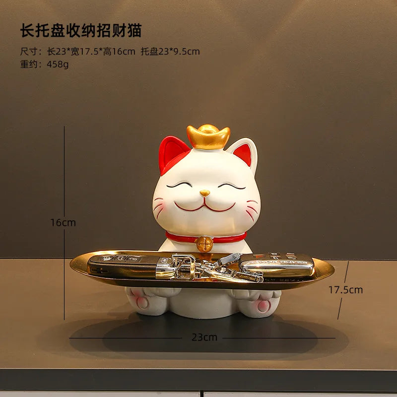 statue chat porte bonheur blanc doré artisanal détails dorés pochette rouge plateau texte rouge