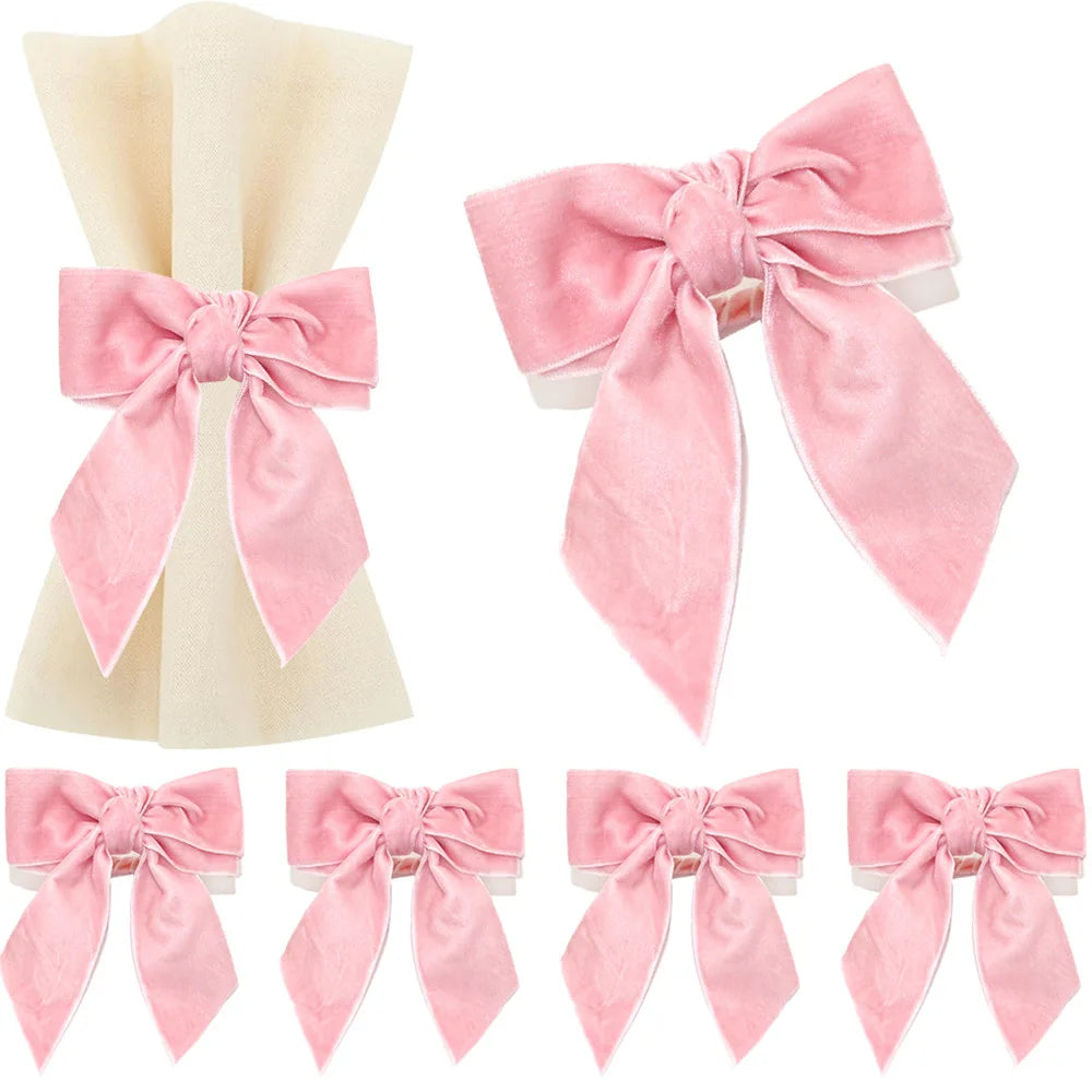 serviettes pliées velours classique élastique blanc rose rouge vert occasions spéciales noël mariage