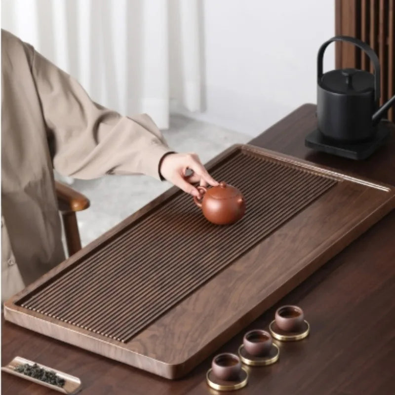 plateau thé bois bambou moderne lignes verticales marron foncé tasses théière salon chambre