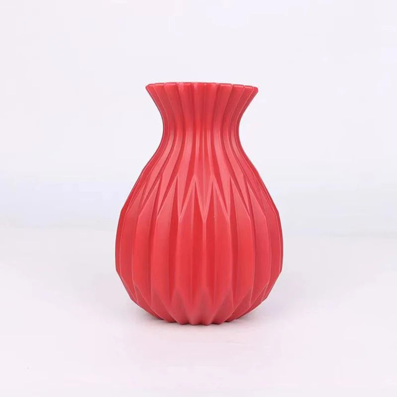 vase blanc moderne rayures verticales décoration intérieure bouquets artificiels salon