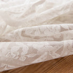 nappe brodée fleurs blanches beige dentelée mariage fête intérieure durable polyester