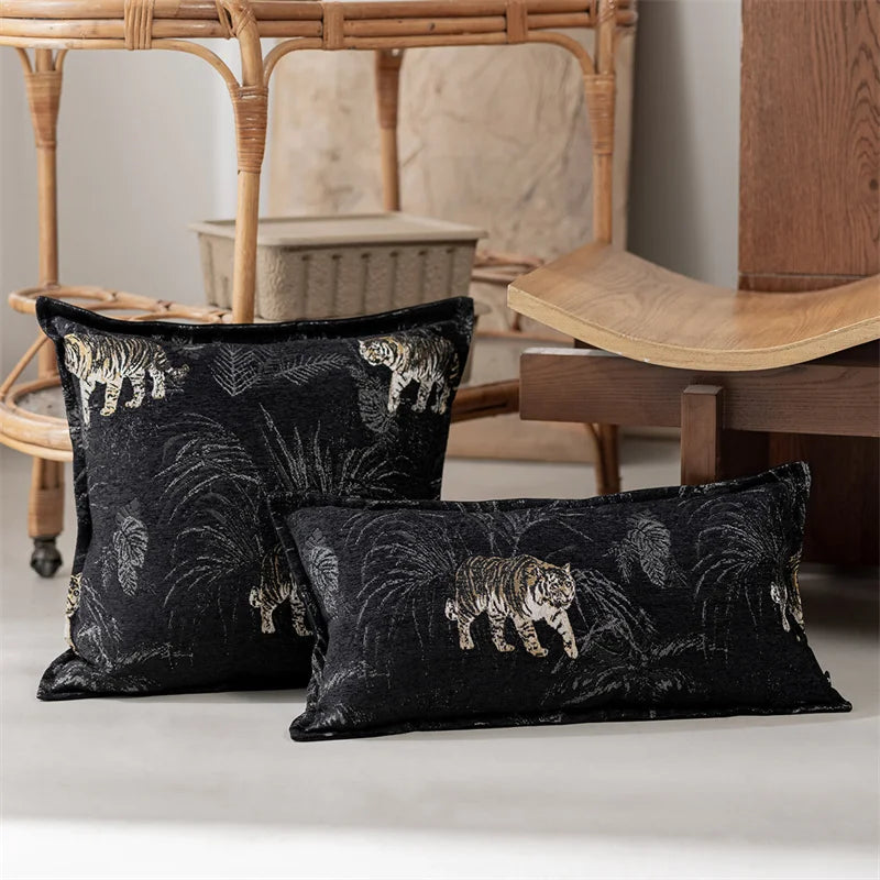 housse coussin rectangle chenille léopard brodé 30x60cm noir moderne décoration sofa lit bar