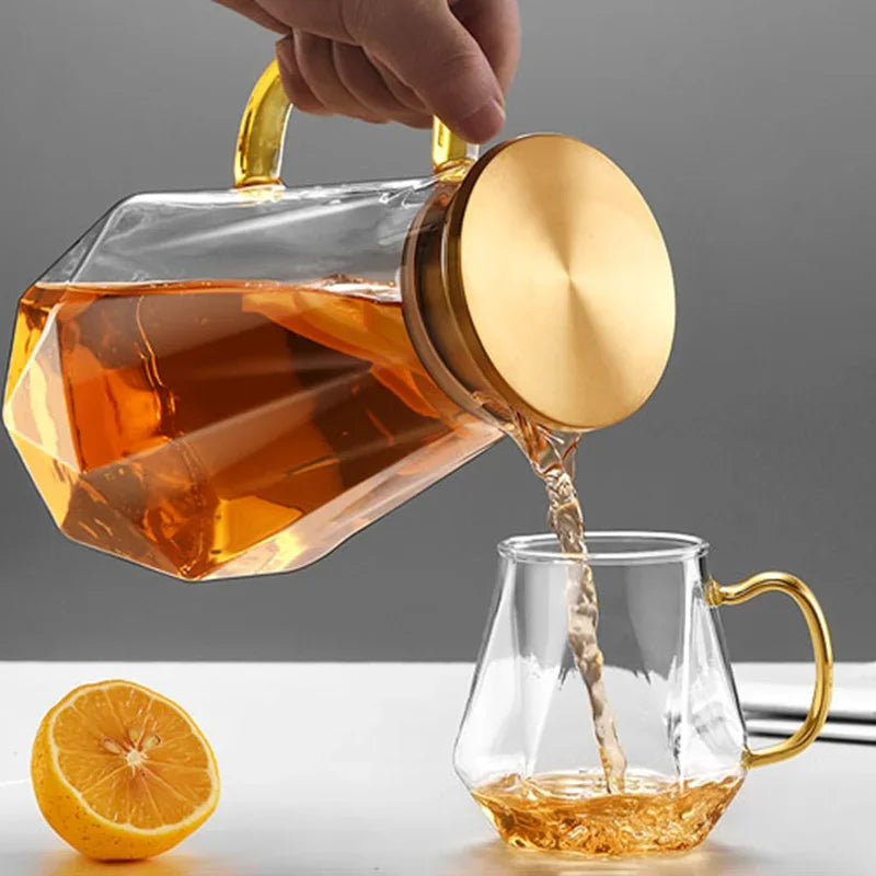 carafe verre transparent moderne tasses thé facettes géométriques poignées dorées couvercles dorés élégantes