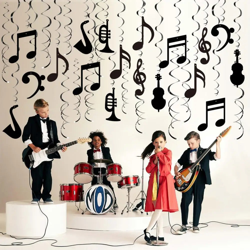 décorations murales musicales suspensions noir argent rouge bleu jaune notes instruments saxophone trompette violon