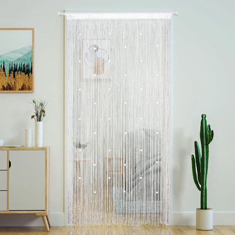 rideau porte blanc blanches lignes verticales moderne minimaliste opacité crochets chambre