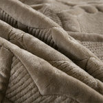 ensemble literie géométrique doux beige taupe chambre coucher couverture taies oreillers texturées