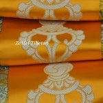 tapis décoration autel bouddhiste tibétain brodé motif floral géométrique tissu main opaque traditionnel asiatique
